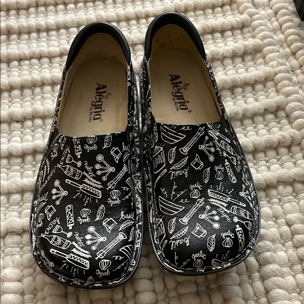 Like New Alegria Women’s Debra Chef Shoes Size 39